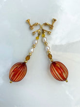 Load image into Gallery viewer, Vintage American Beads Piercing