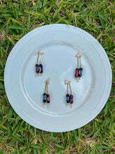 Load image into Gallery viewer, Murano Glass Piercing